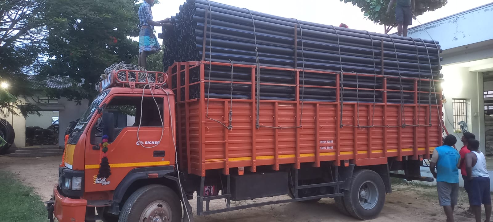 Water sprinklers using HDPE pipes